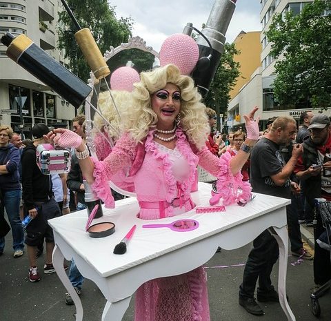 kim są? Polskie i zagraniczne gwiazdy drag queen